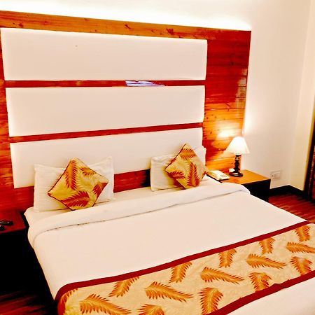 Royal Jardin Whistling Pines Resort Σίμλα Εξωτερικό φωτογραφία