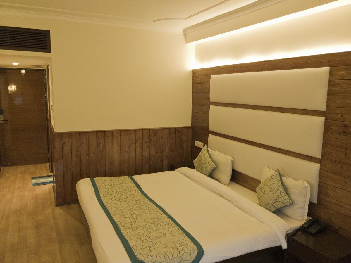 Royal Jardin Whistling Pines Resort Σίμλα Εξωτερικό φωτογραφία