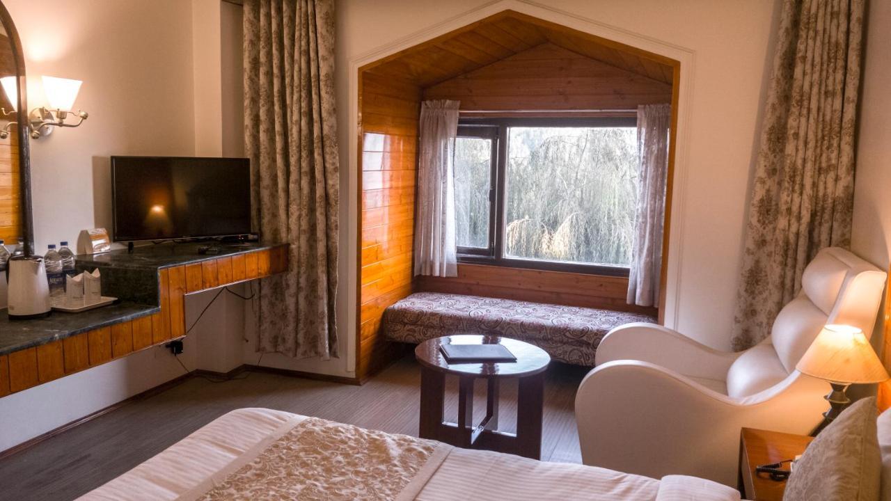 Royal Jardin Whistling Pines Resort Σίμλα Εξωτερικό φωτογραφία