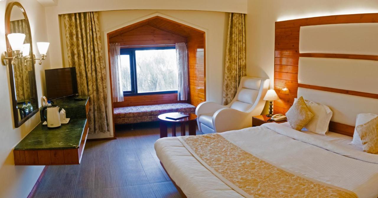 Royal Jardin Whistling Pines Resort Σίμλα Εξωτερικό φωτογραφία